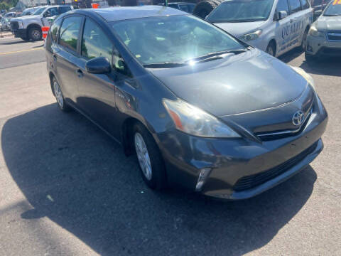2013 Toyota Prius v Three