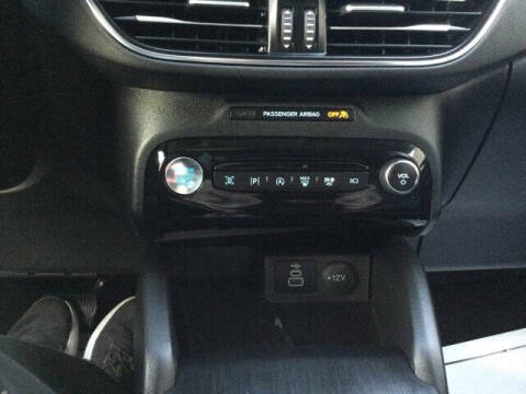 2025 Ford Escape Platinum