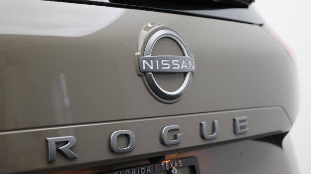 2025 Nissan Rogue SV