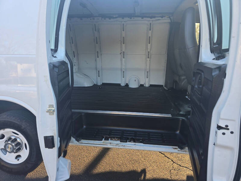 2021 Chevrolet Express 2500