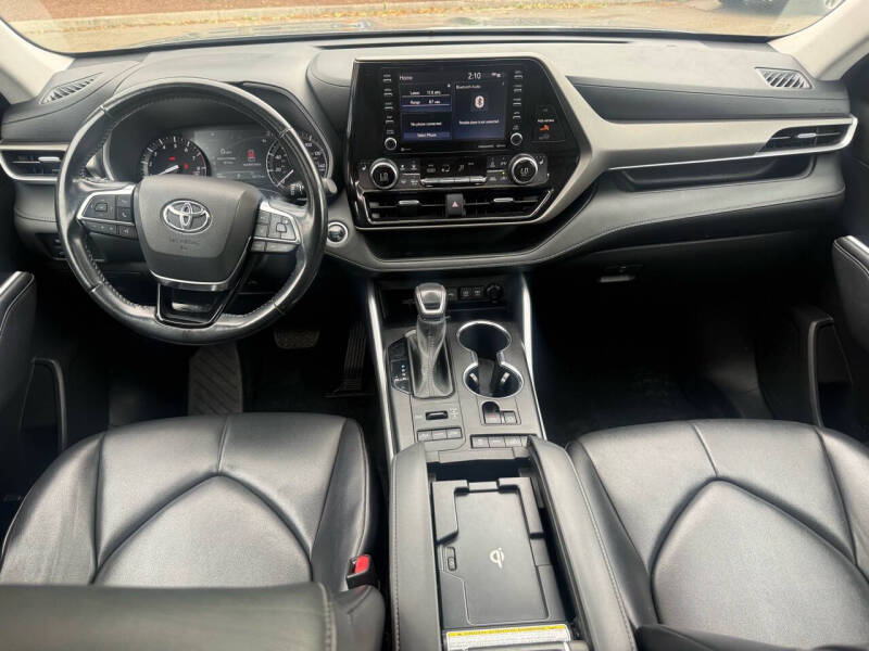 2021 Toyota Highlander XLE