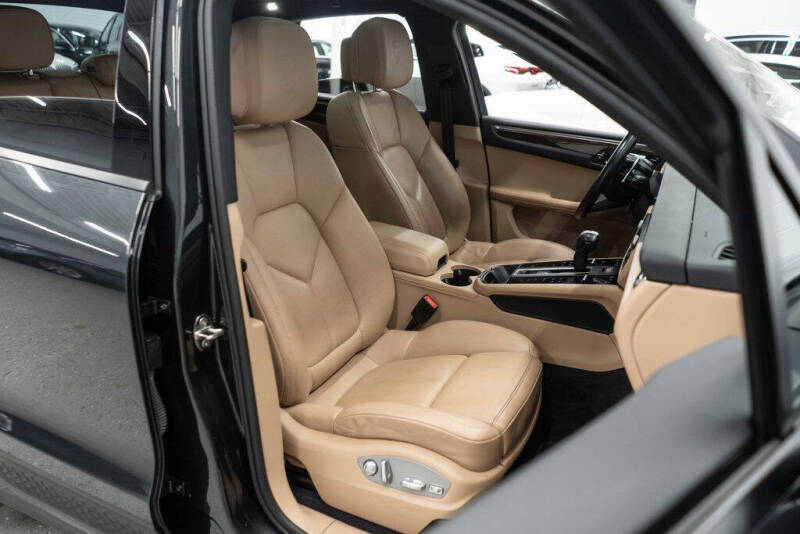 2023 Porsche Macan