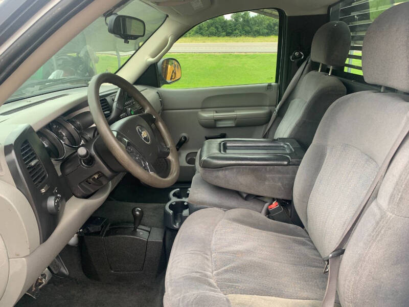 2007 Chevrolet Silverado 3500 Chassis Cab Work Truck photo 11