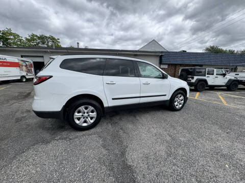 2017 Chevrolet Traverse LS