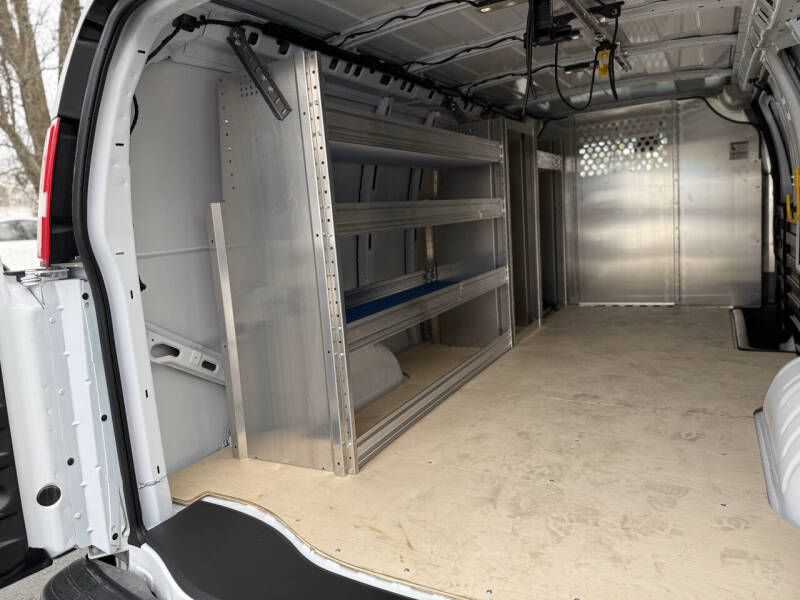 2025 Chevrolet Express 2500