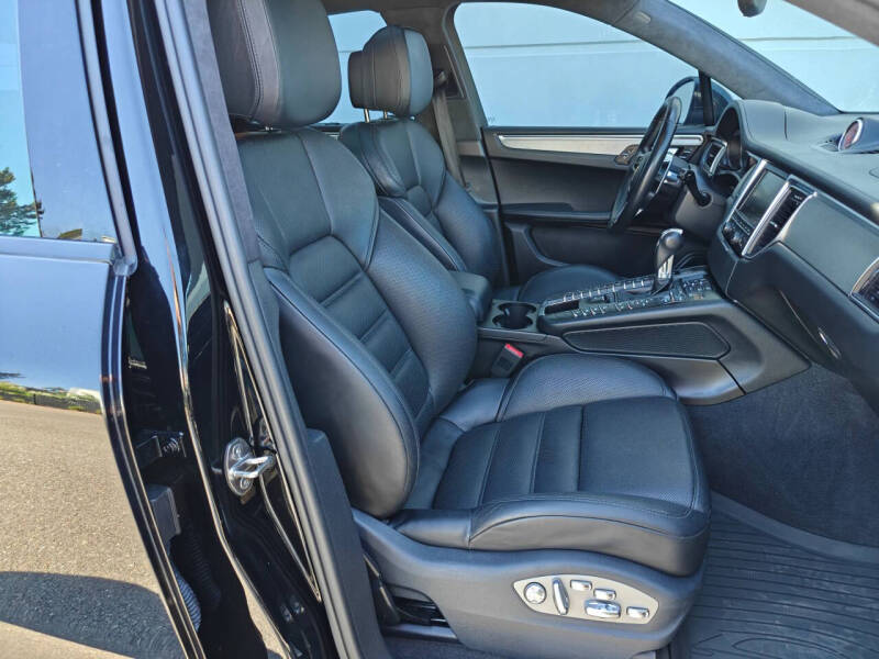 2016 Porsche Macan Turbo