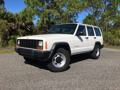 2000 Jeep Cherokee for sale at VICTORY LANE AUTO SALES in Port Richey FL