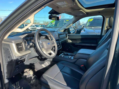 2023 Ford Expedition XLT