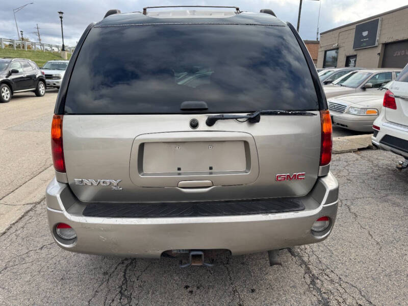 2003 GMC Envoy SLT photo 5