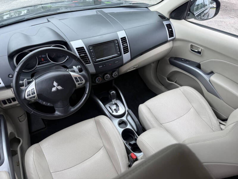 2012 Mitsubishi Outlander SE