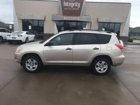 2007 Toyota RAV4 for sale at Integrity Auto Group in Wichita KS