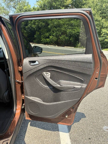 2017 Ford Escape SE