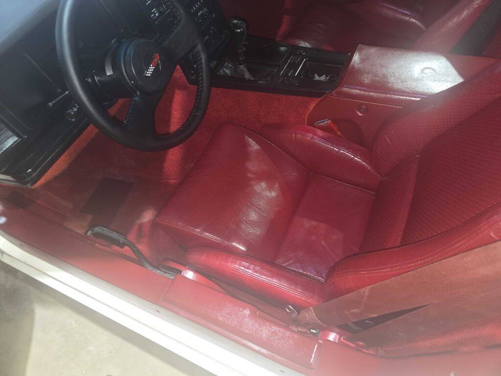 1985 Chevrolet Corvette 11