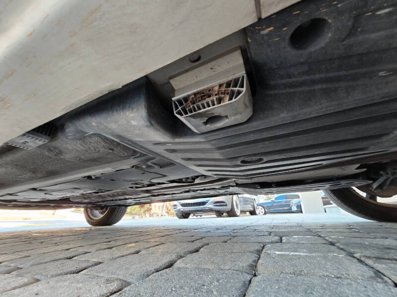 2016 Volvo XC90 T8 eAWD Momentum