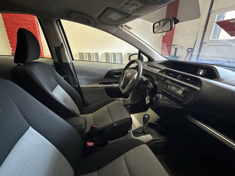 2014 Toyota Prius c Two