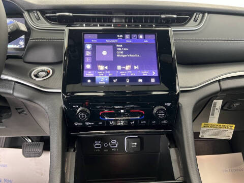 2025 Jeep Grand Cherokee Laredo X