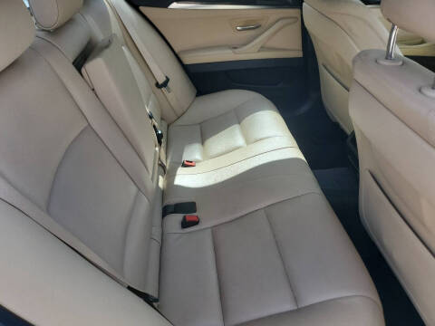 2016 BMW 5 Series 528i
