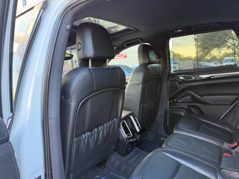 2012 Porsche Cayenne Tiptronic