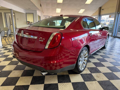 2011 Lincoln MKS