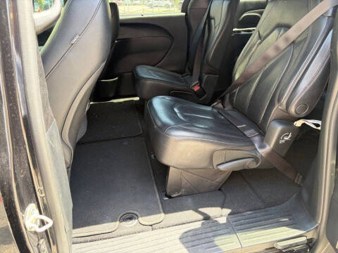 2020 Chrysler Pacifica Touring L