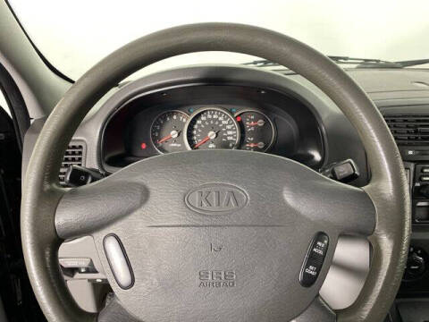 2005 Kia Sedona LX