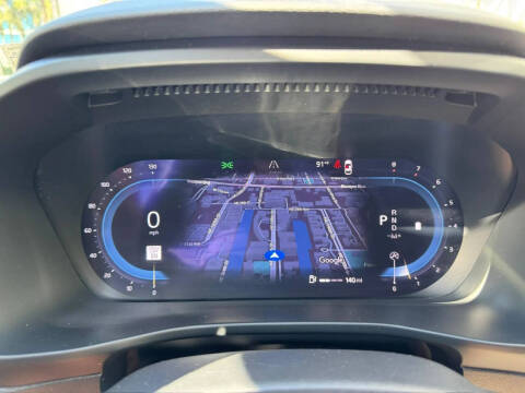 2024 Volvo XC40 B5 Plus Bright Theme