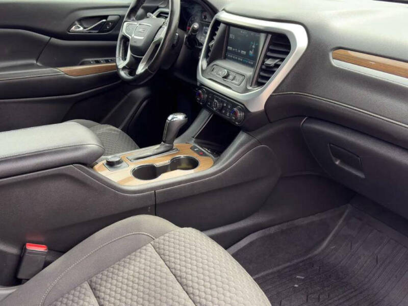 2018 GMC Acadia SLE-1
