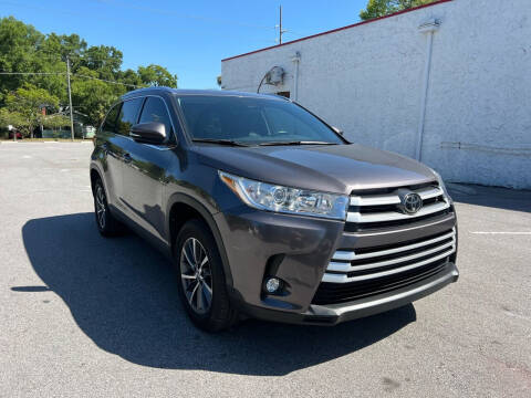 2019 Toyota Highlander for sale at LUXURY AUTO MALL in Tampa FL