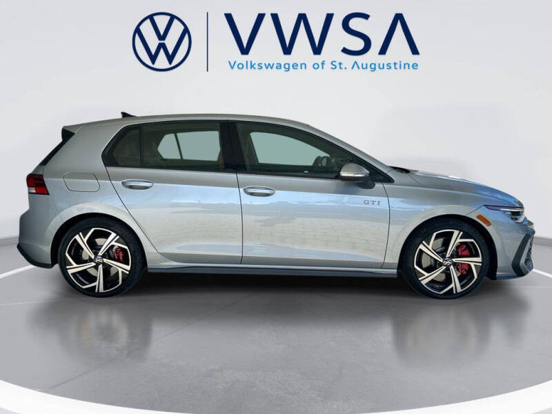 2025 Volkswagen Golf GTI SE