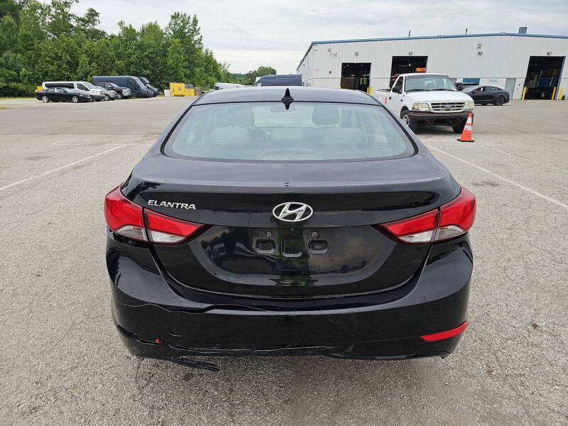 2015 Hyundai Elantra SE