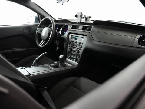 2012 Ford Mustang V6