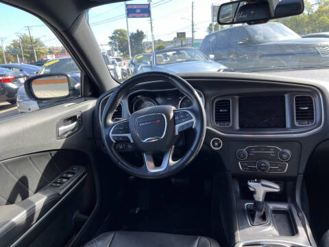 2017 Dodge Charger SXT