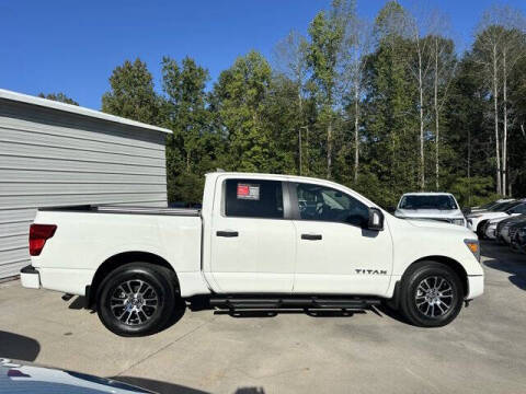 2024 Nissan Titan SV