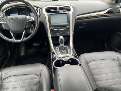 2014 Ford Fusion SE