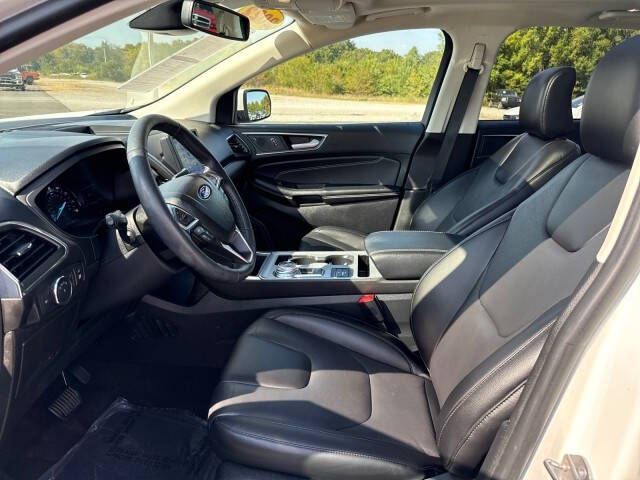 2022 Ford Edge Titanium