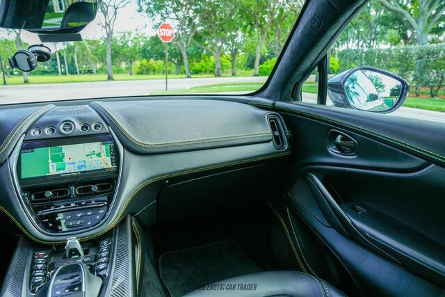 2021 Aston Martin DBX