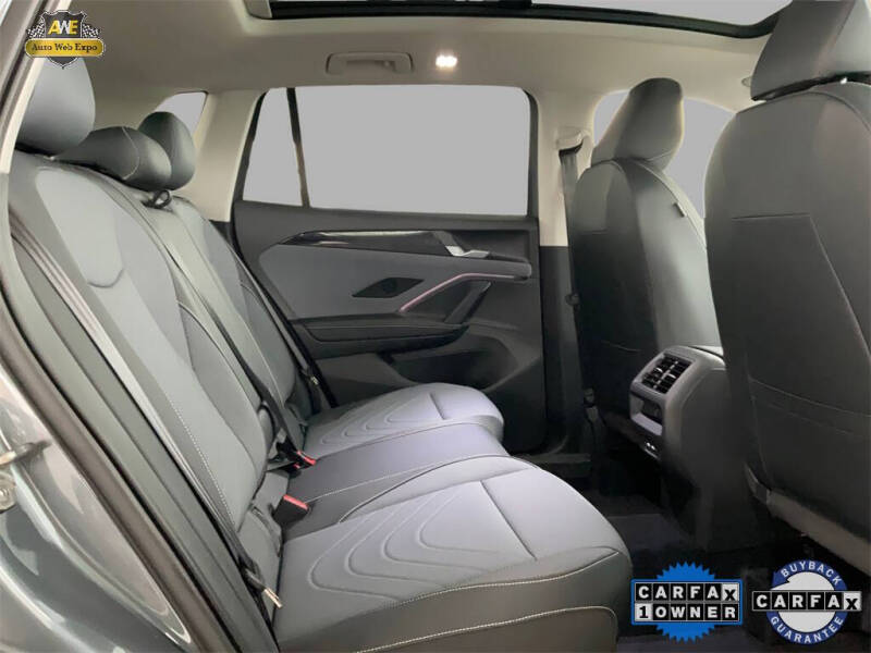 2025 Volkswagen Tiguan SE 4Motion