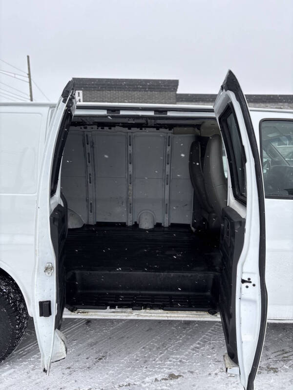 2021 Chevrolet Express 2500