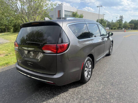 2020 Chrysler Pacifica Touring L Plus