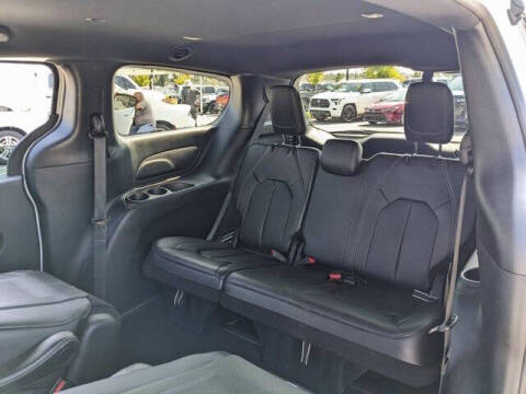 2025 Chrysler Pacifica Plug-In Hybrid