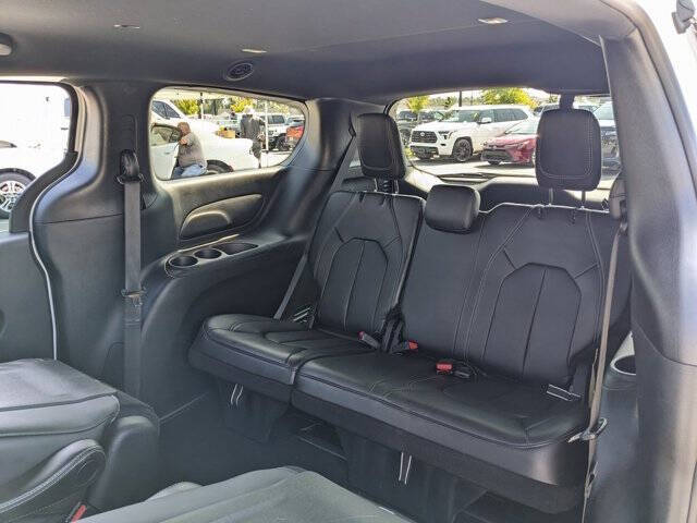 2025 Chrysler Pacifica Plug-In Hybrid