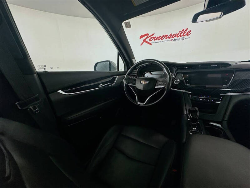 2024 Cadillac XT6 Premium Luxury