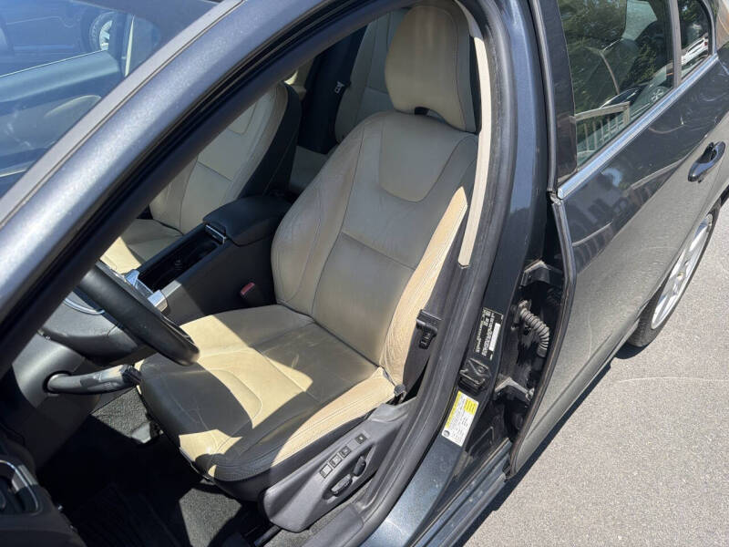 2013 Volvo S60 T5 Premier