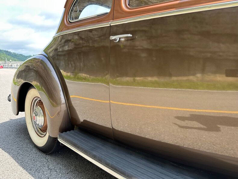 1941 Packard 110 Business Coupe