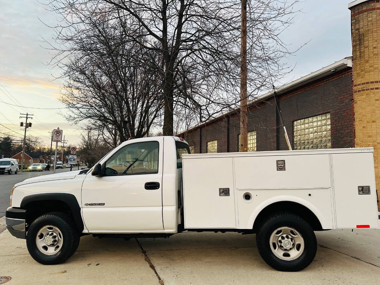 2005 Chevrolet Silverado 2500HD for sale at American Dream Motors in Winchester, VA