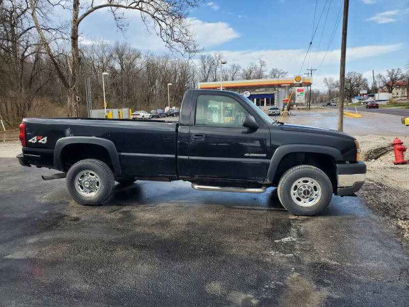 2004 Chevrolet Silverado 2500HD for sale at E and E Motors in Paris MO