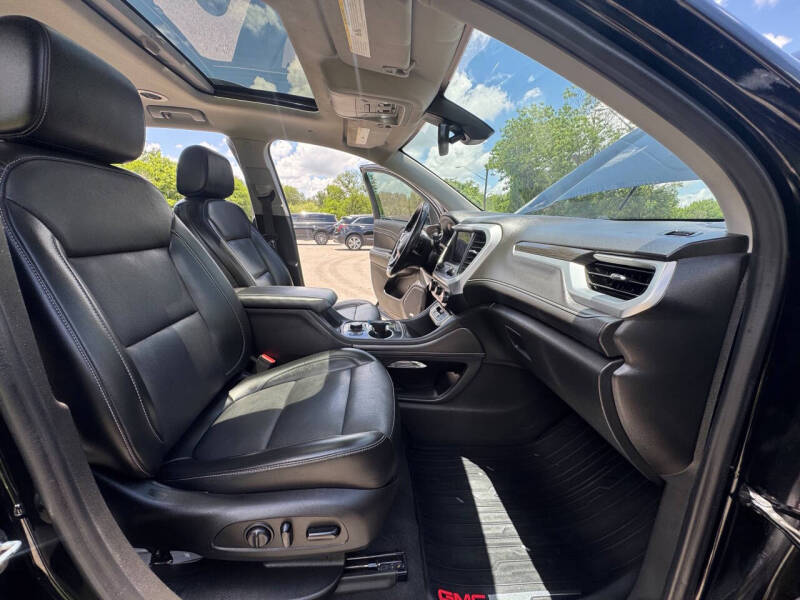 2022 GMC Acadia SLT