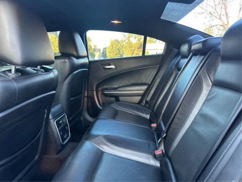 2017 Dodge Charger SXT