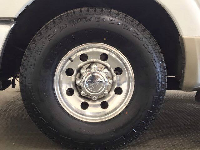 2003 Ford Excursion XLT