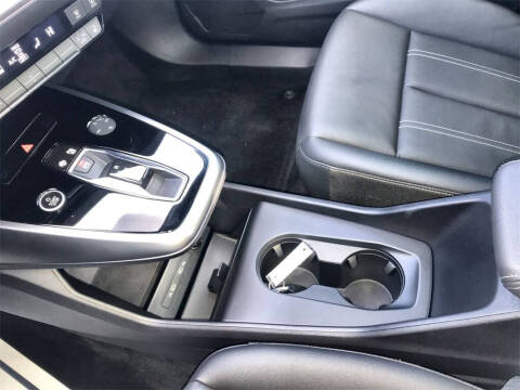 2024 Audi Q4 e-tron quattro Premium Plus 55